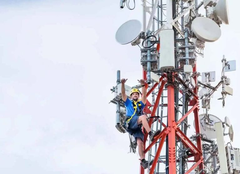 Paratus Business Microwave